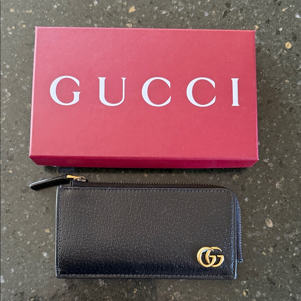 Gucci Black Leather Card Holder with Gold Logo